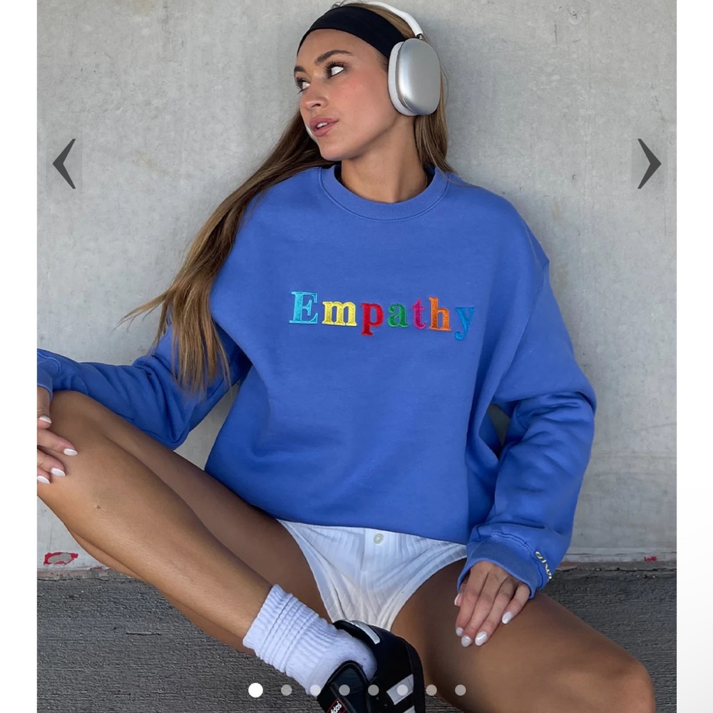 🍁🍁LAST CHANCE 🍁🍁 The Mayfair group Empathy Always Royal Blue Crewneck - Picture 5 of 7